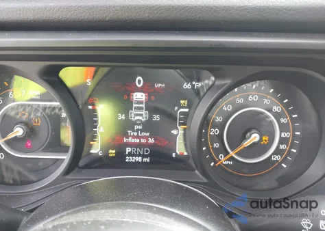 2025 Jeep Wrangler 4-Door Summit 4X4 z USA, uszkodzony, nr VIN 1C4PJXDN2SW521277